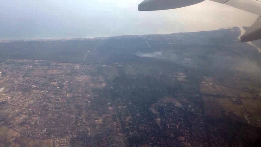 In esclusiva le foto aeree dell''incendio di oggi